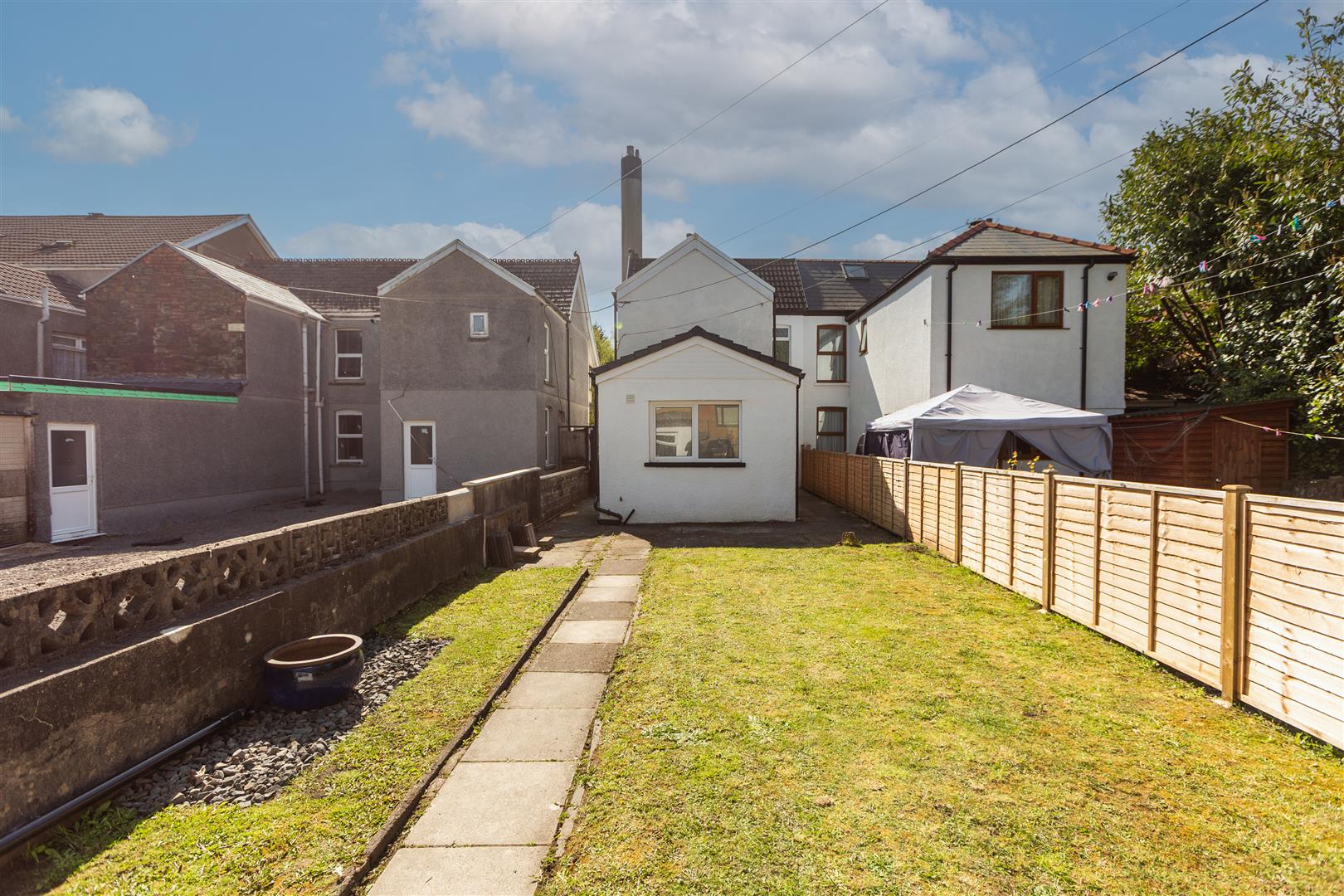 High Street, Clydach, Swansea, SA6 5LN